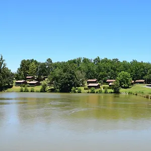 village-vacances-et-camping-du-lac.midi-pyreneeshotels.com/